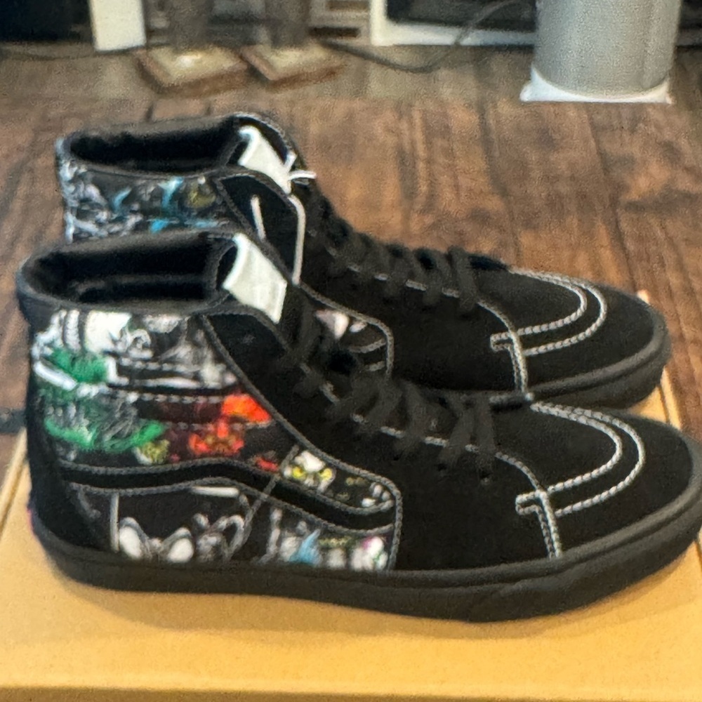 Vans x Disney Villains Classic Sk8-Hi Shoe